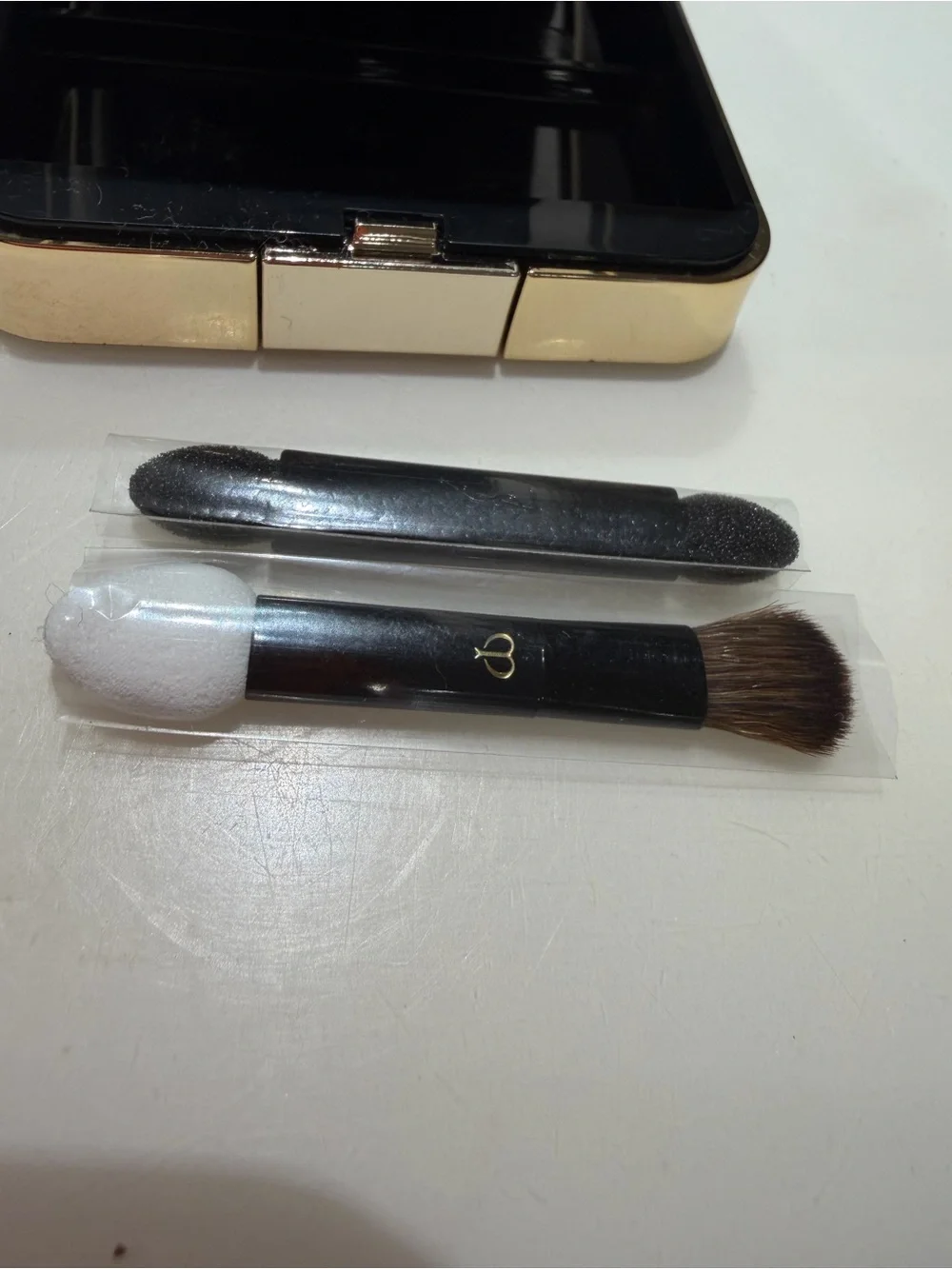 cle de peau excellent used